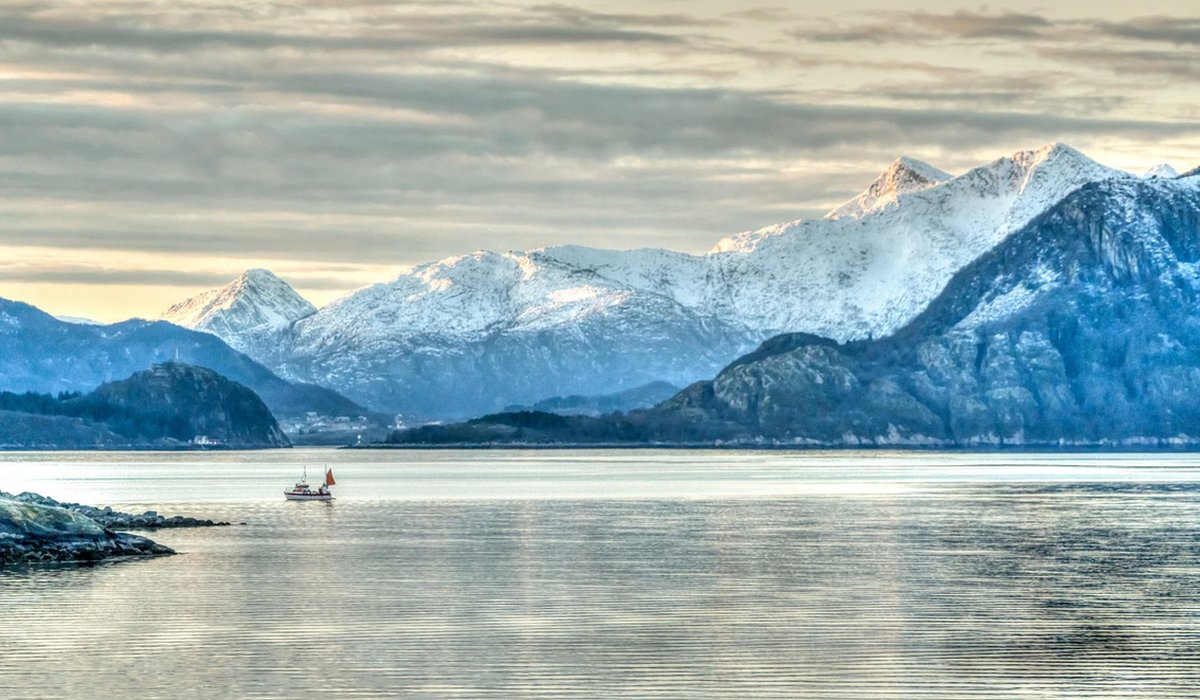 Beginner Hikes Above the Sognefjord's Quiet Villages